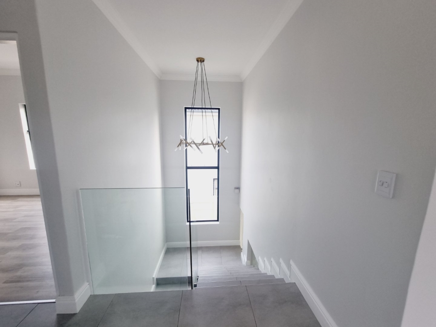 3 Bedroom Property for Sale in Sandown Western Cape